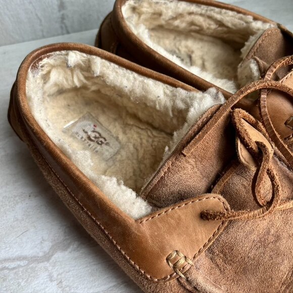 ** UGG 5102 Byron Sheepskin Slippers US 9 EU 42 - Picture 4 of 10